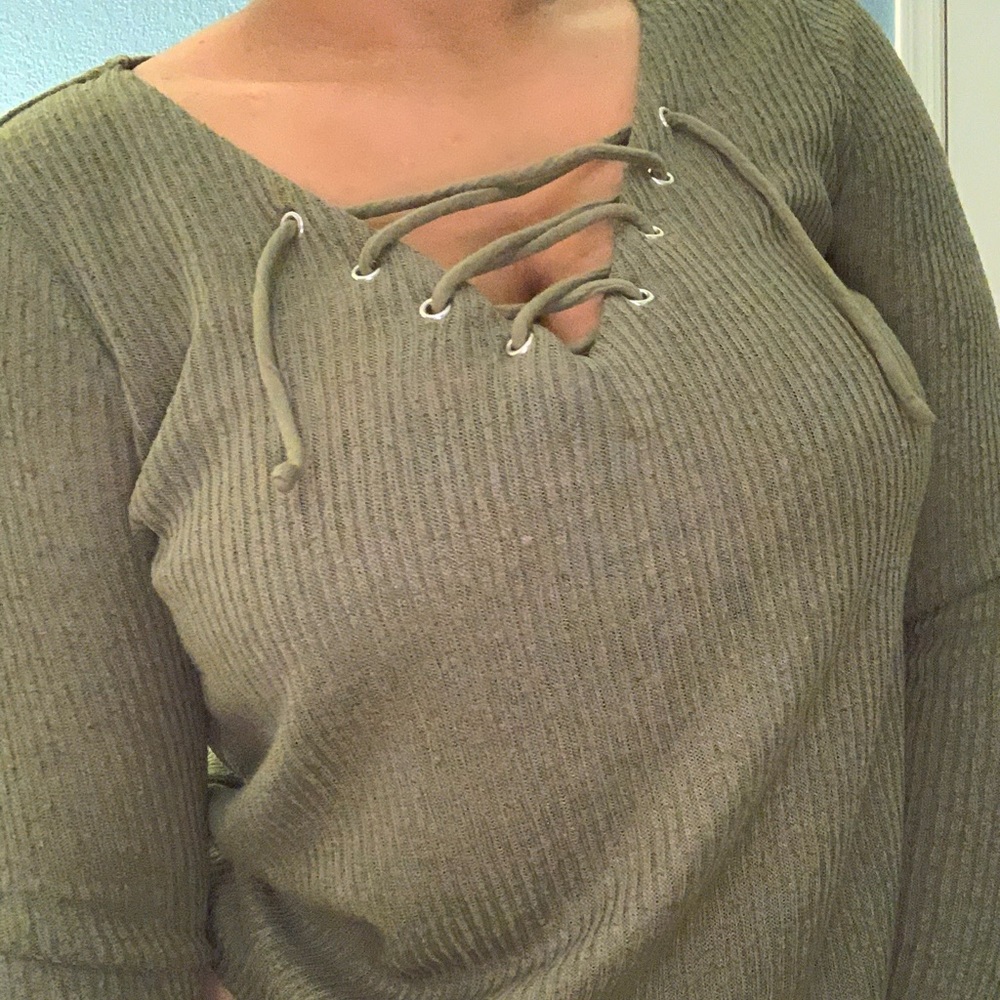Lace up long sleeve